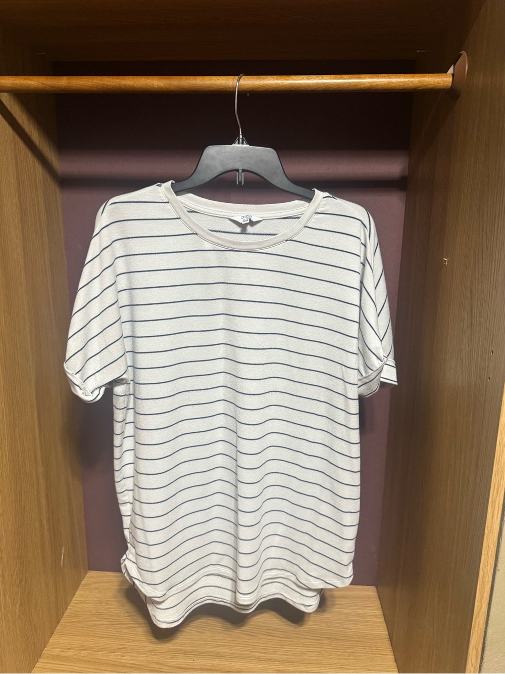 Crown & Ivy White Blue Striped Short Sleeve Top Size Large